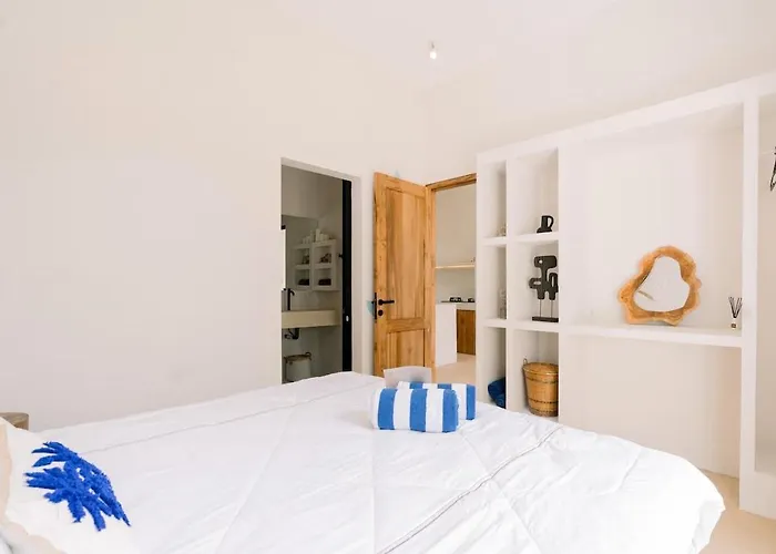 Tropical Escape In 2br Private Pool & Bath