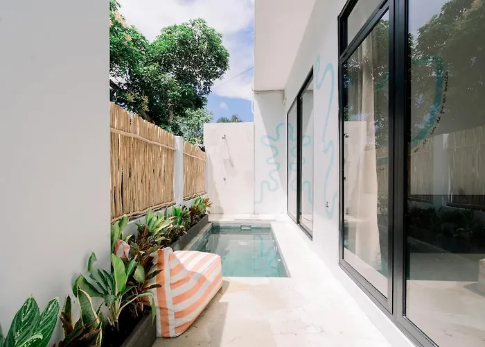Tropical Escape In 2br Private Pool & Bath 别墅 坎古
