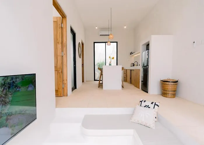 Tropical Escape In 2br Private Pool & Bath Villa