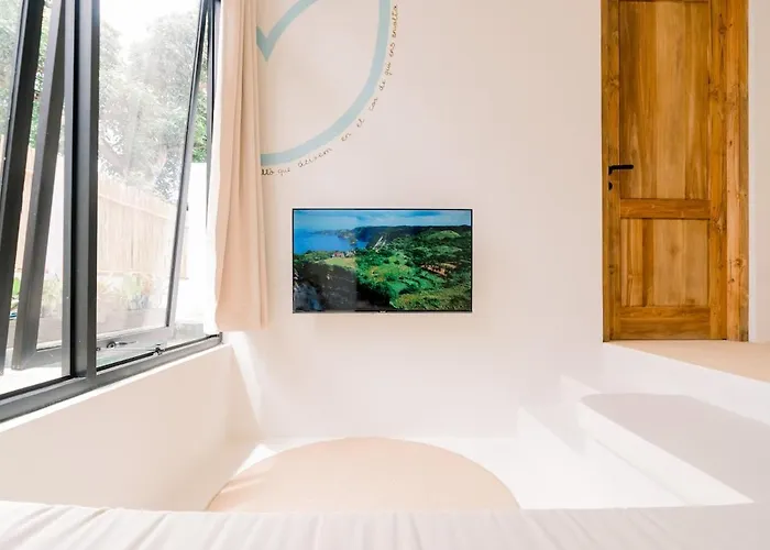 Villa Tropical Escape In 2br Private Pool & Bath